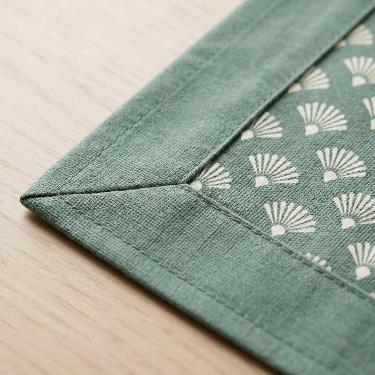 Nxvk Fanfield Rectangular Tablecloth Eucalyptus 60 x 104 in - Detail view